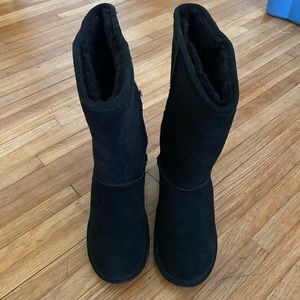 Brand new w/o tags Bearpaw Black boots